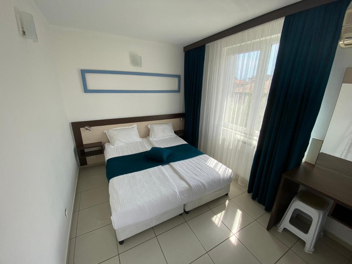 Lilia 2 Family Hotel Приморсько Екстер'єр фото